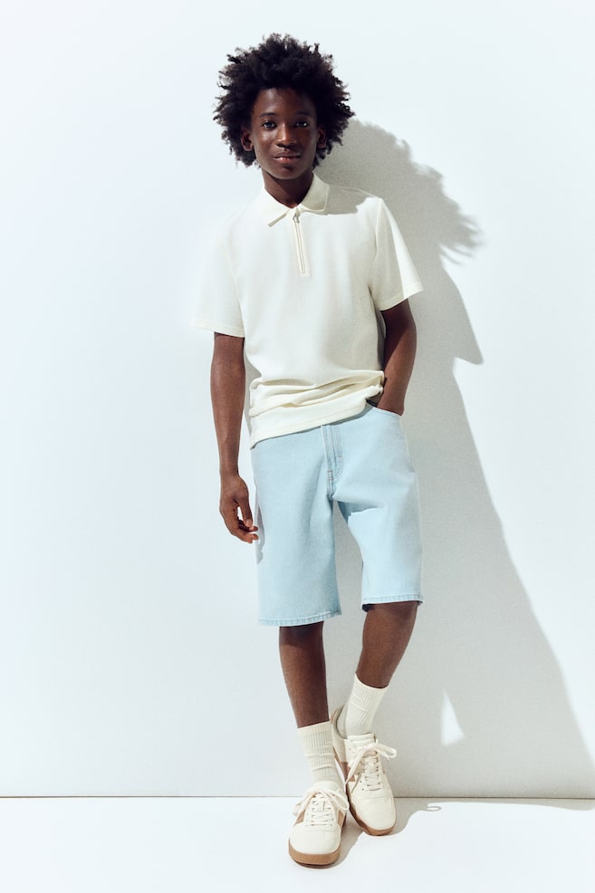 Свободные джинсовые шорты H&M, синий
Свободные джинсовые шорты H&M, синий