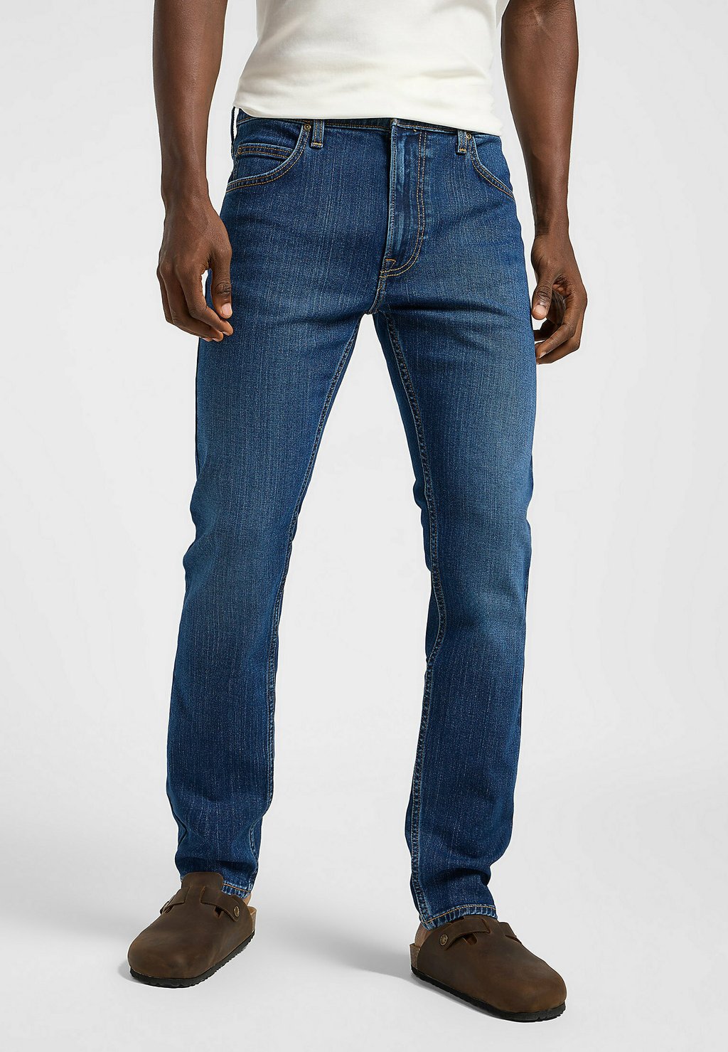 Джинсы облегающего кроя RIDER Lee, цвет Indigo_Street
Джинсы облегающего кроя RIDER Lee, цвет Indigo_Street