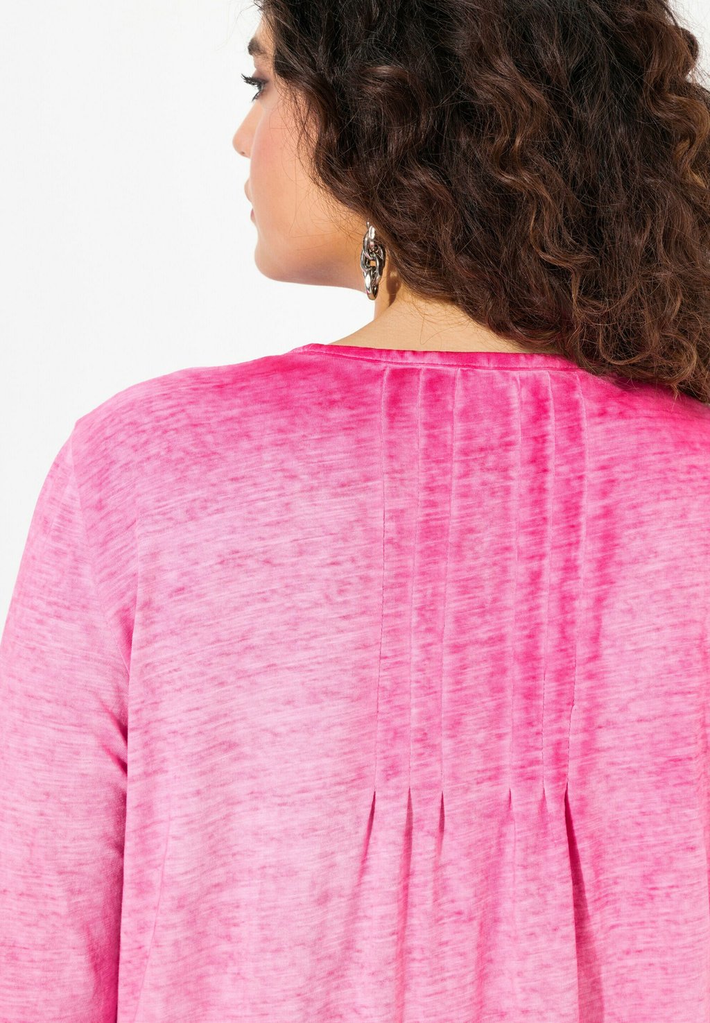 Топ с длинными рукавами COLD DYED DECORATIVE PLEATED 3/4 SLEEVE TEE Ulla Popken, розовый
Топ с длинными рукавами COLD DYED DECORATIVE PLEATED 3/4 SLEEVE TEE Ulla Popken, розовый