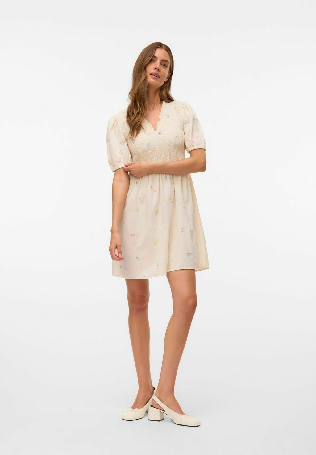 Повседневное платье Vero Moda, белый
Повседневное платье Vero Moda, белый