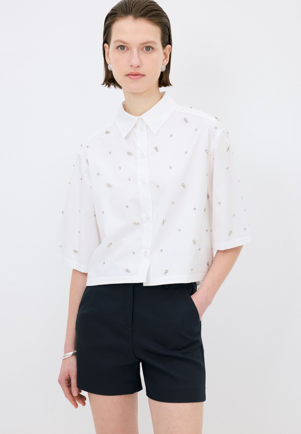Блузка на пуговицах adL, белый
Блузка на пуговицах adL, белый