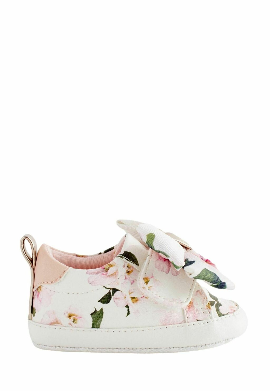 Кроссовки First Step FLORAL ORGANZA BOW TRAINER PADDERS Baker by Ted Baker, цвет white
Кроссовки First Step FLORAL ORGANZA BOW TRAINER PADDERS Baker by Ted Baker, цвет white