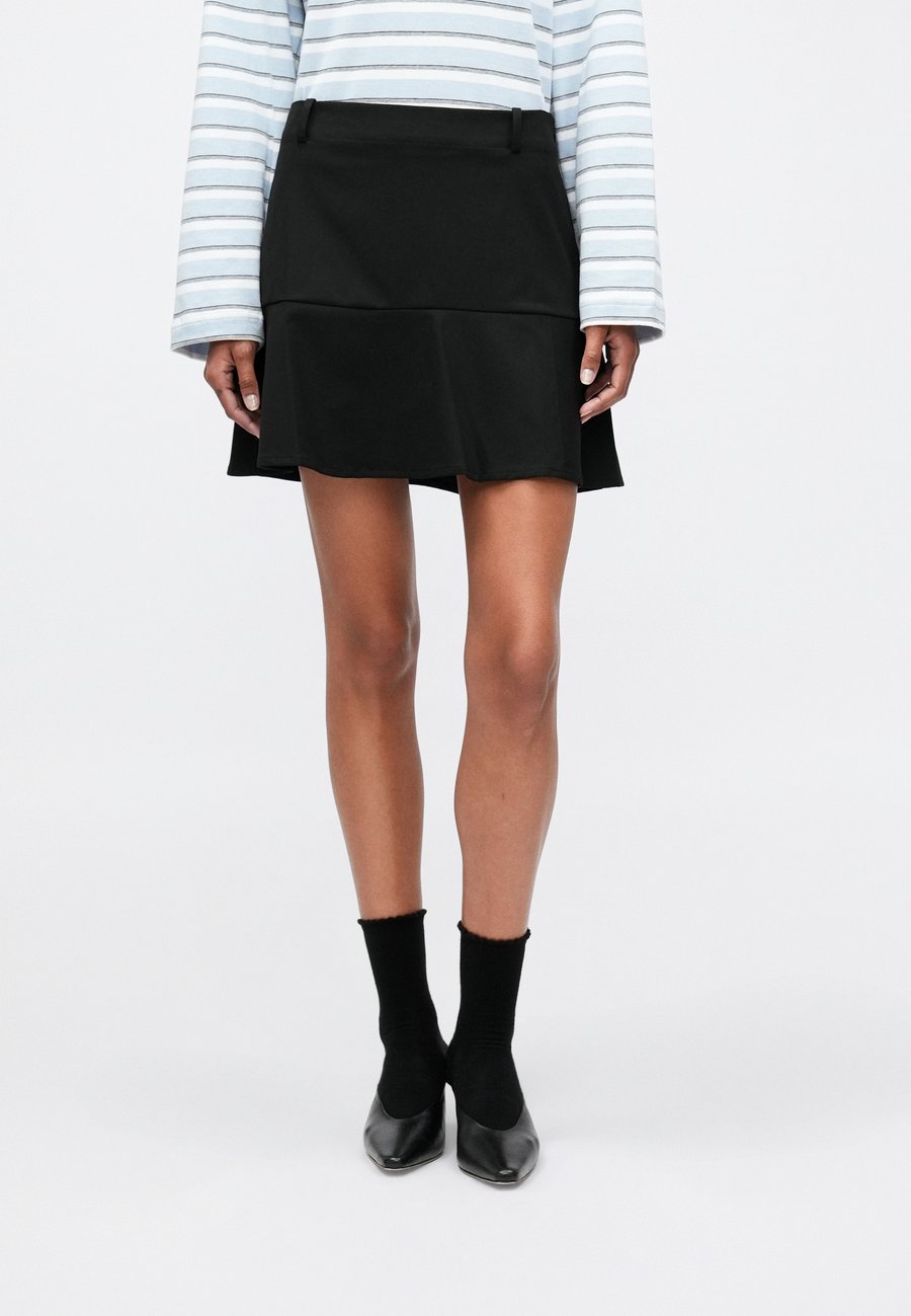 Юбка Samsøe Samsøe SACORLA SKIRT, Black
Юбка Samsøe Samsøe SACORLA SKIRT, Black