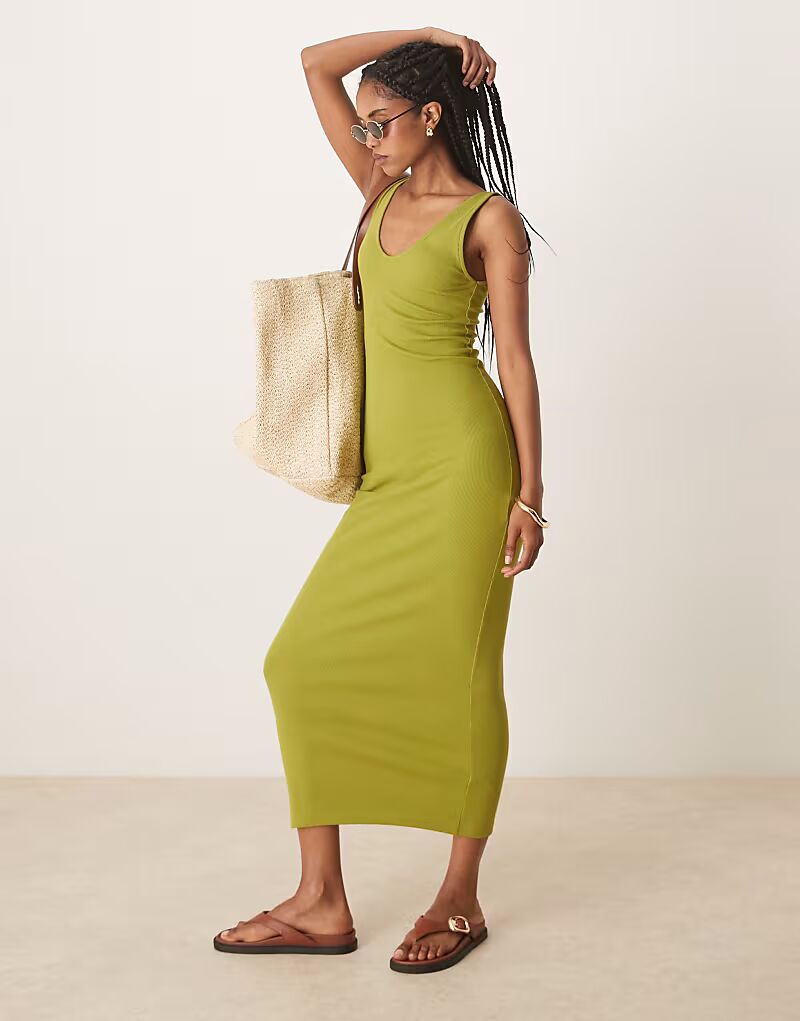 Платье мидакси ASOS DESIGN без рукавов с V-образным вырезом зеленого цвета
Платье мидакси ASOS DESIGN без рукавов с V-образным вырезом зеленого цвета