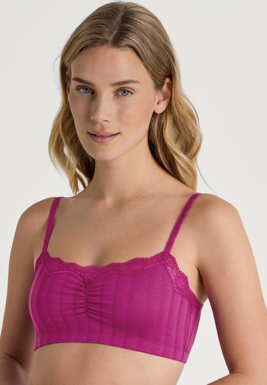 Бюстье ETUDE TOUJOURS Calida, фиолетовый
Бюстье ETUDE TOUJOURS Calida, фиолетовый