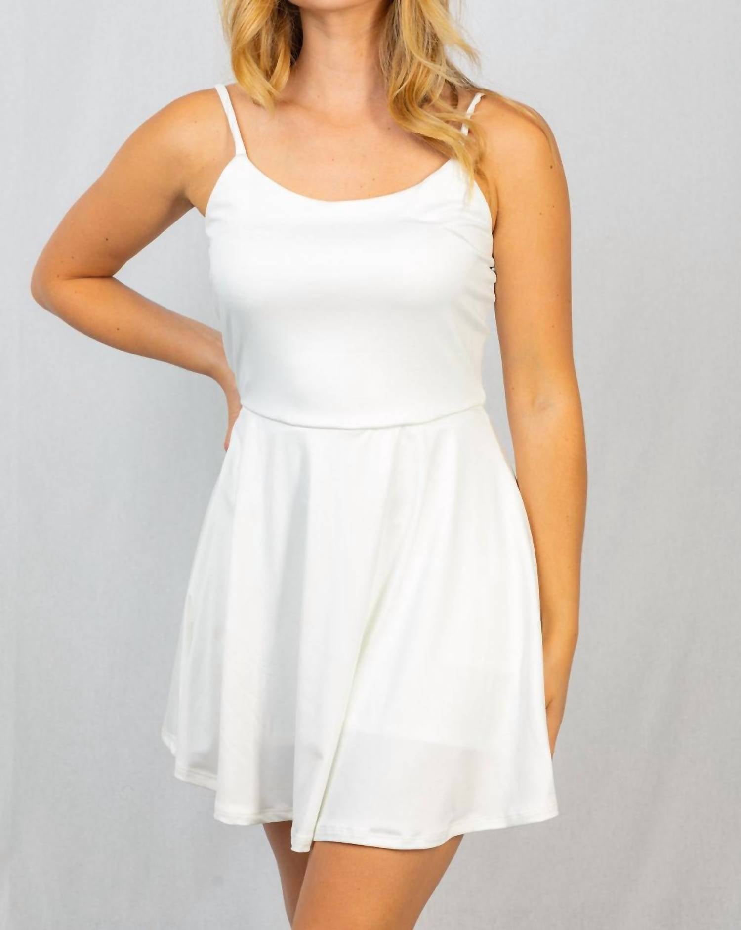 Платье на тонких бретелях с шортами цвета айвори White Birch, слоновая кость
Платье на тонких бретелях с шортами цвета айвори White Birch, слоновая кость