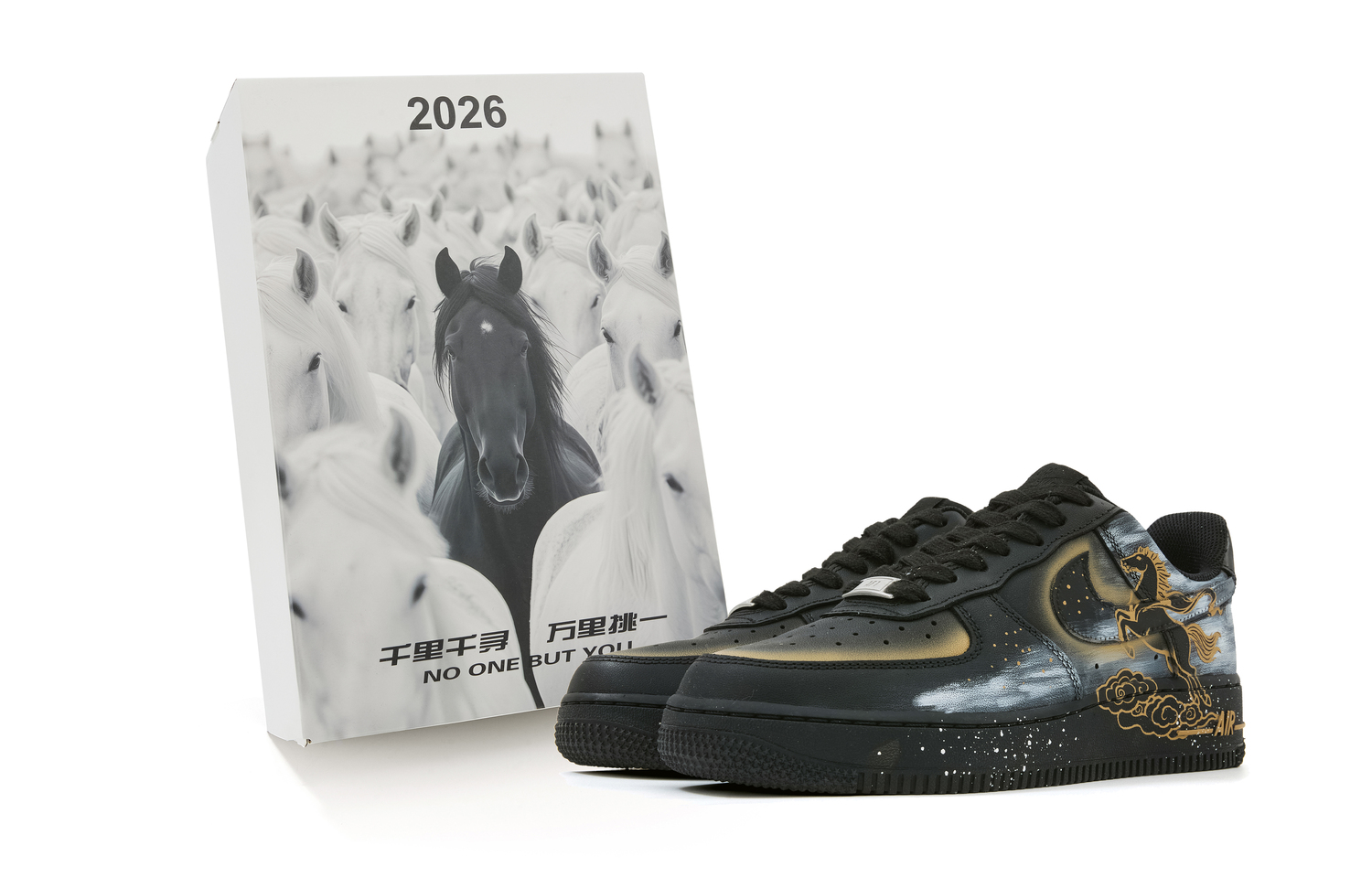 Nike Детские низкие кроссовки Air Force 1 Auspicious Golden Horse с противоскользящей и износостойкой подошвой, черные с золотыми вставками
Nike Детские низкие кроссовки Air Force 1 Auspicious Golden Horse с противоскользящей и износостойкой подошвой, черные с золотыми вставками