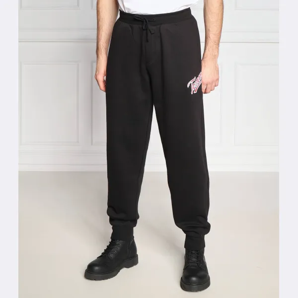 Спортивные брюки College 85 стандартного кроя Tommy Hilfiger, черный
Спортивные брюки College 85 стандартного кроя Tommy Hilfiger, черный