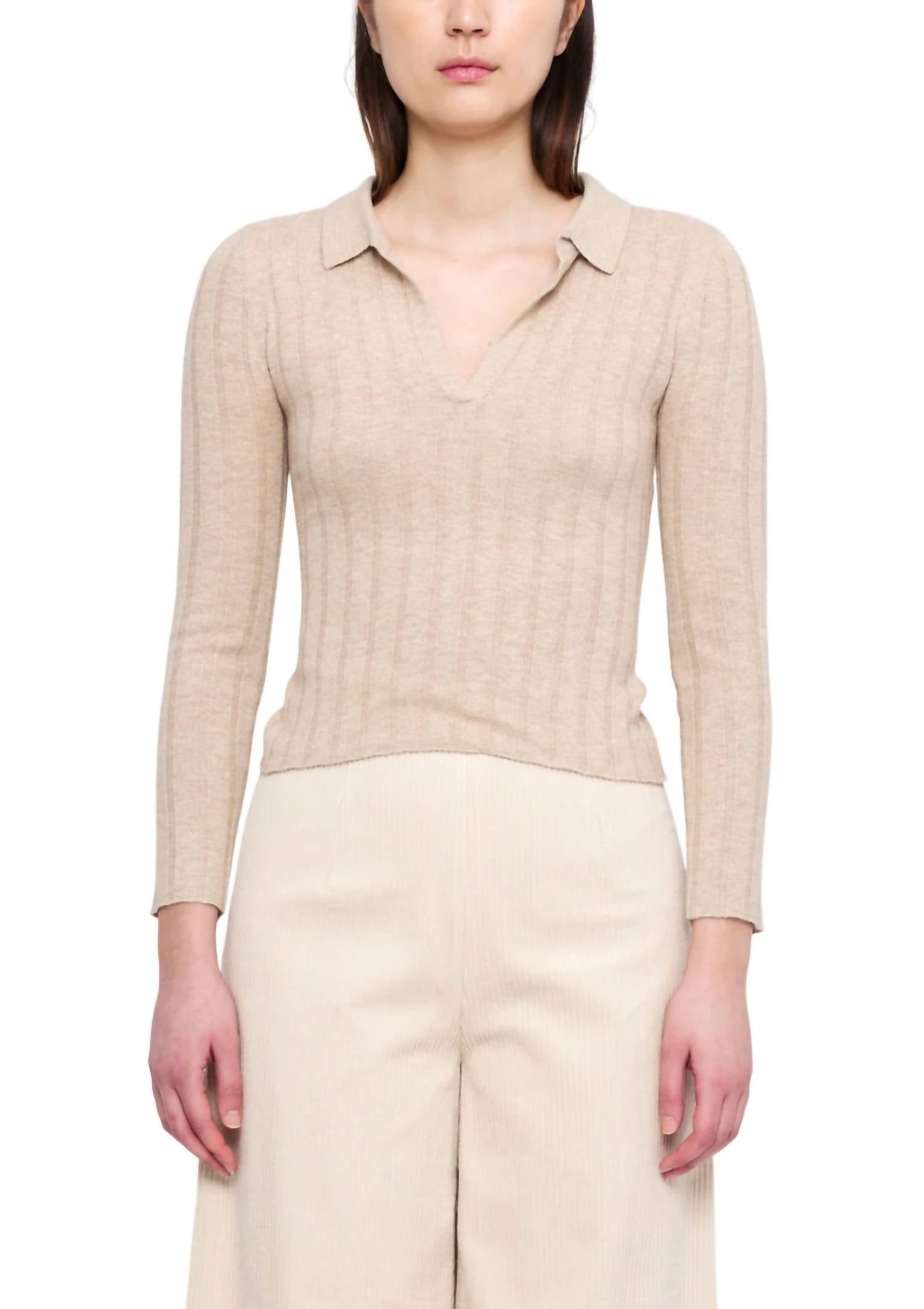 Свитер с длинными рукавами из меха яка с V-образным вырезом цвета «пустынный песок» 7115 by SZEKI, цвет desert sand 
Свитер с длинными рукавами из меха яка с V-образным вырезом цвета «пустынный песок» 7115 by SZEKI, цвет desert sand