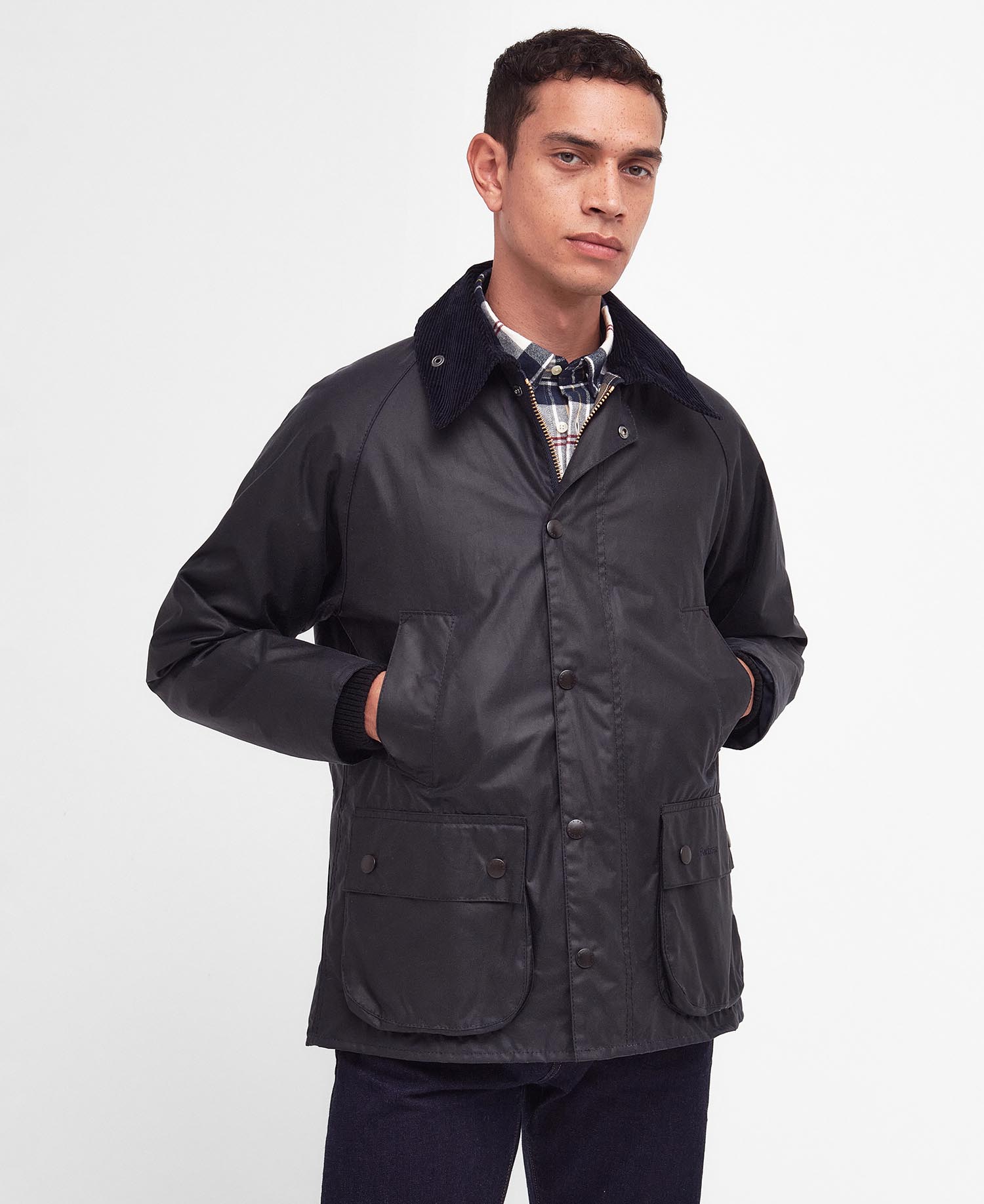 Вощеная куртка Barbour Bedale, классический темно-синий
Вощеная куртка Barbour Bedale, классический темно-синий