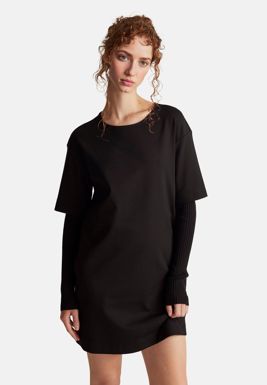 Платье United Colors of Benetton SOFT IN STRETCH BLEND, Black
Платье United Colors of Benetton SOFT IN STRETCH BLEND, Black