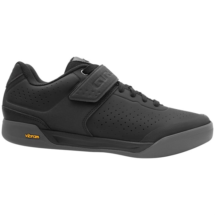 Велосипедные туфли Chamber II Giro, Black/Dark Shadow
Велосипедные туфли Chamber II Giro, Black/Dark Shadow