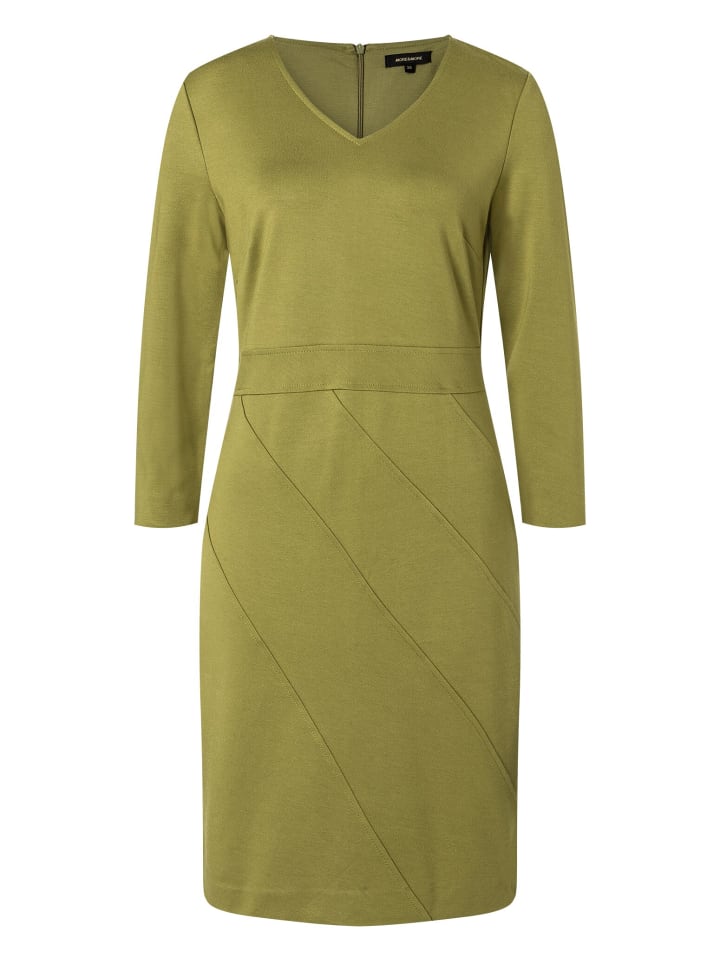 Платье до колена More & More
Платье до колена More & More