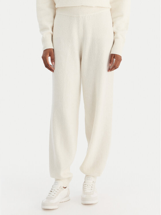 Спортивные брюки regular fit LV00QS7569 Calvin Klein Underwear, экрю
Спортивные брюки regular fit LV00QS7569 Calvin Klein Underwear, экрю