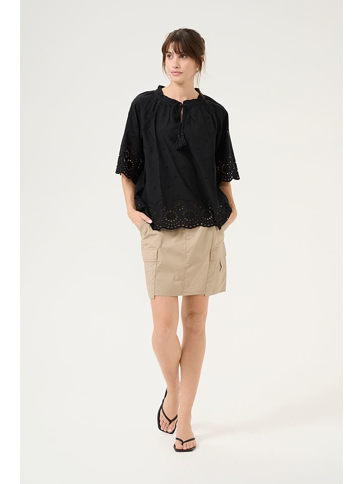 CULTURE Блузка "Reya" черного цвета
CULTURE Блузка "Reya" черного цвета