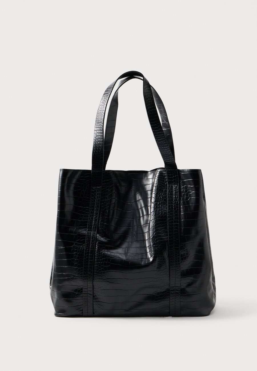 Сумка-шоппер ONLY ONLCHRISTA SHOPPER, Black/Silver-Coloured/Black
Сумка-шоппер ONLY ONLCHRISTA SHOPPER, Black/Silver-Coloured/Black