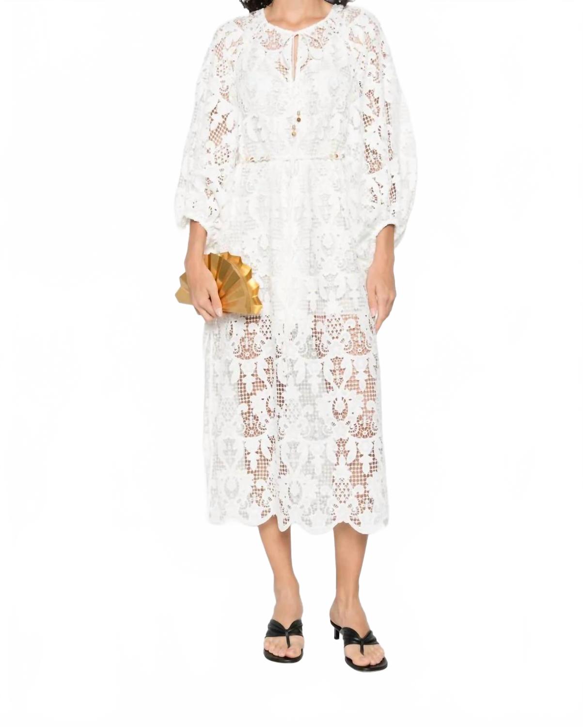 Кружевное миди-платье Coco в цвете айвори Zimmermann, слоновая кость
Кружевное миди-платье Coco в цвете айвори Zimmermann, слоновая кость