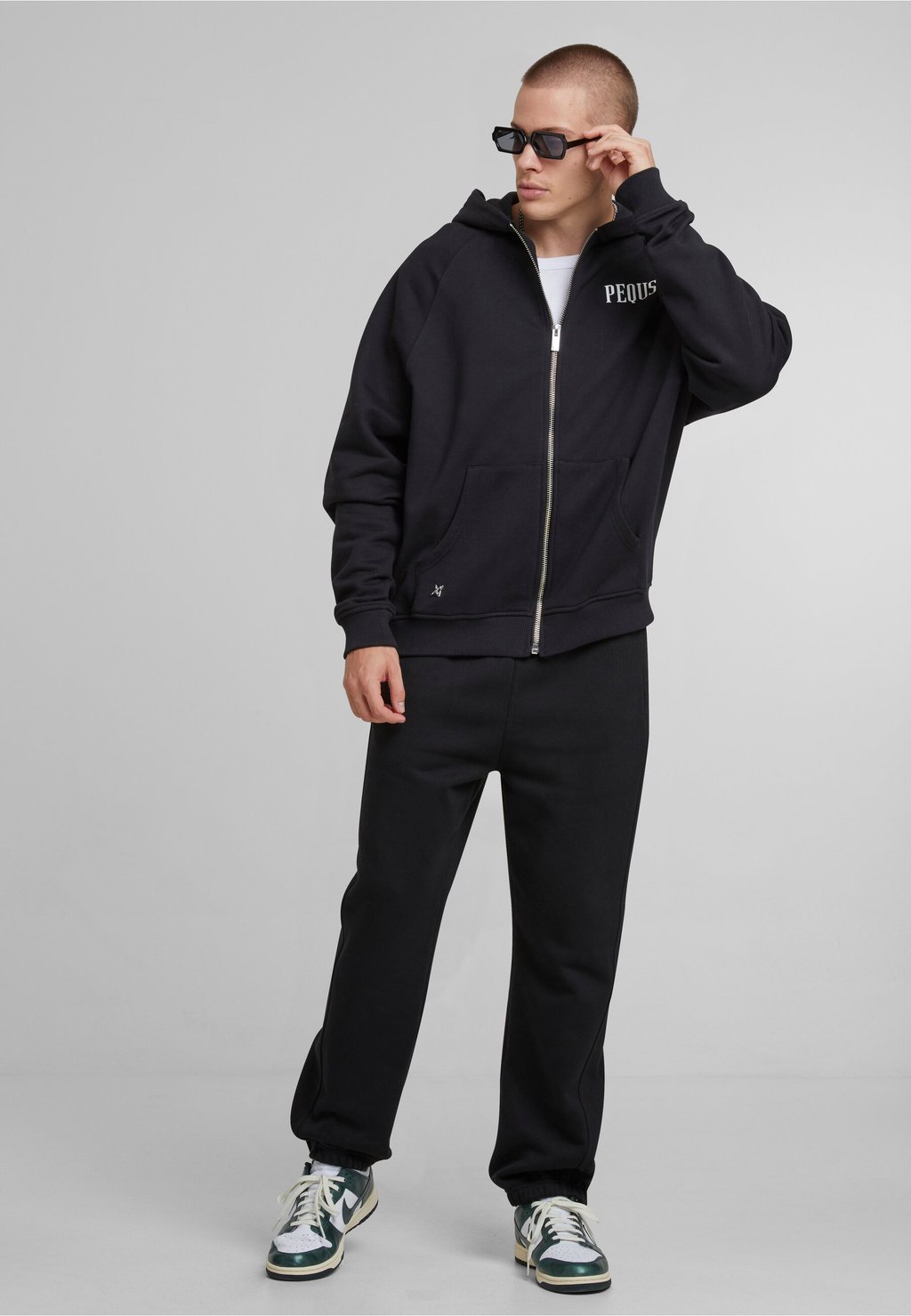 Толстовка на молнии BACK LOGO PEQUS, черный
Толстовка на молнии BACK LOGO PEQUS, черный