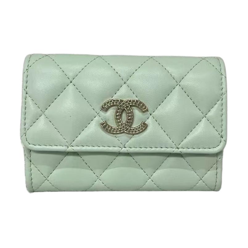 CHANEL Женский зеленый кошелек с логотипом 
CHANEL Женский зеленый кошелек с логотипом