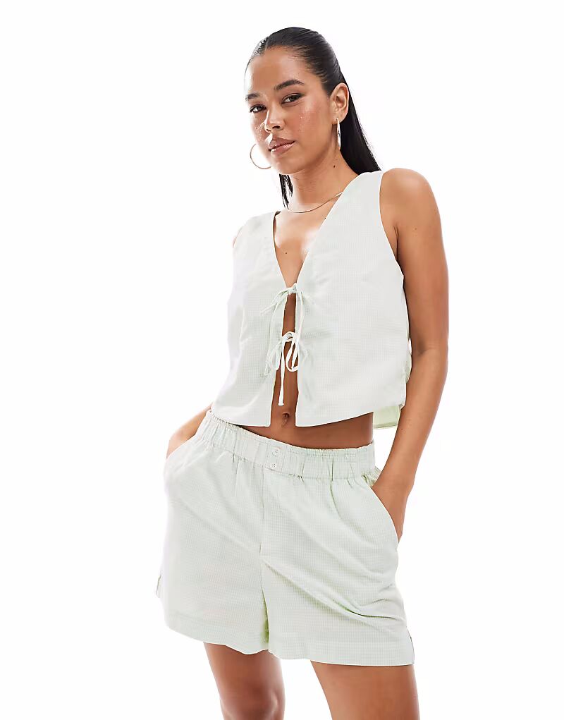 ONLY боксерские шорты в зеленую клетку
ONLY боксерские шорты в зеленую клетку