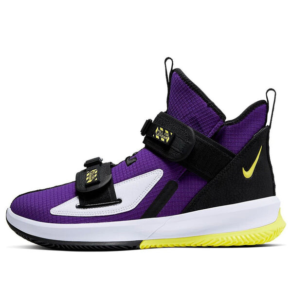 Кроссовки lebron soldier 13 sfg ep Nike, черный
Кроссовки lebron soldier 13 sfg ep Nike, черный