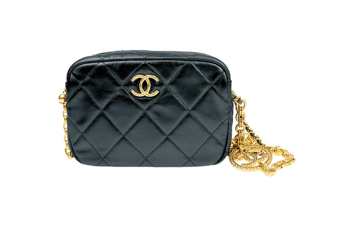 CHANEL Фотосумка из коровьей кожи и золотистого металла, мини-женская наплечная сумка, кроссбоди черная
CHANEL Фотосумка из коровьей кожи и золотистого металла, мини-женская наплечная сумка, кроссбоди черная