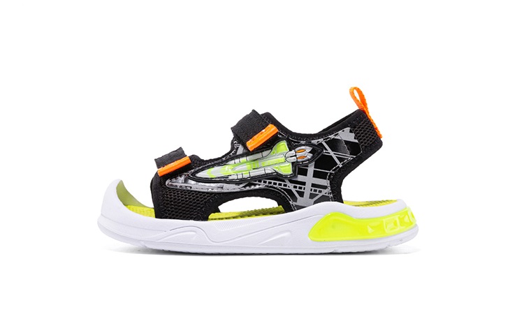 Противоскользящие износостойкие детские сандалии для детей 361°KIDS, черный/зеленый
Противоскользящие износостойкие детские сандалии для детей 361°KIDS, черный/зеленый