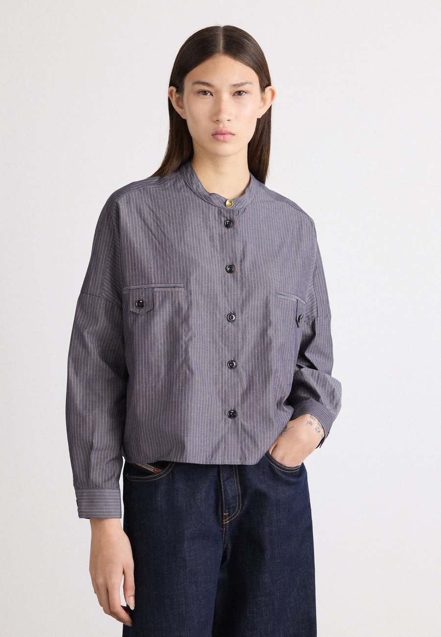 Блуза sessùn ORREGIA, Orregia/Bluocra/Dark Blue
Блуза sessùn ORREGIA, Orregia/Bluocra/Dark Blue