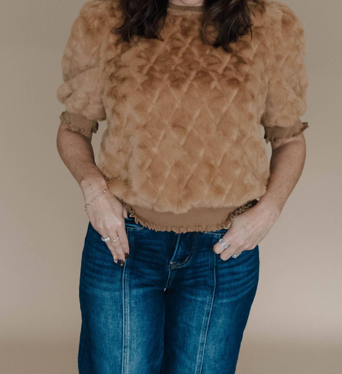 Стеганый меховой топ Call Me Irresponsible в цвете Taupe Voy, Taupe
Стеганый меховой топ Call Me Irresponsible в цвете Taupe Voy, Taupe