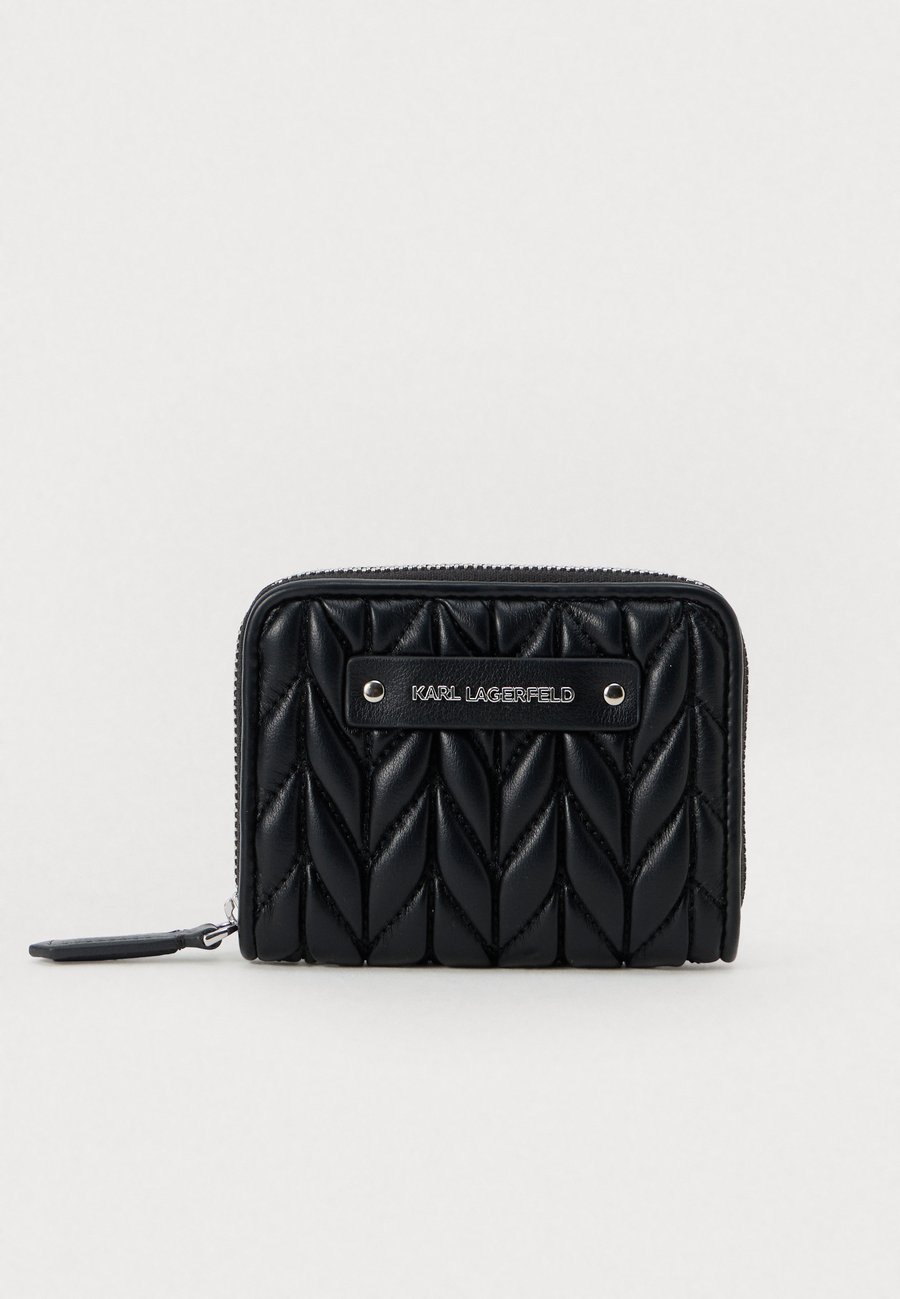 Кошелек KARL LAGERFELD WEAVE SMALL WALLET, Black
Кошелек KARL LAGERFELD WEAVE SMALL WALLET, Black