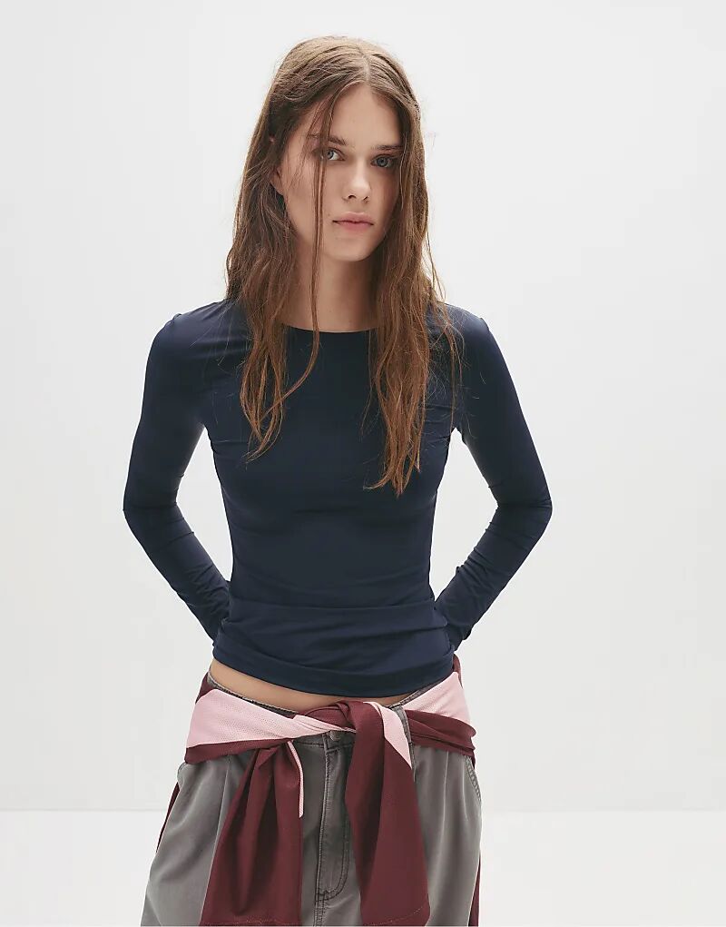 Длинный топ из полиамида Pull&Bear темно-синего цвета
Длинный топ из полиамида Pull&Bear темно-синего цвета