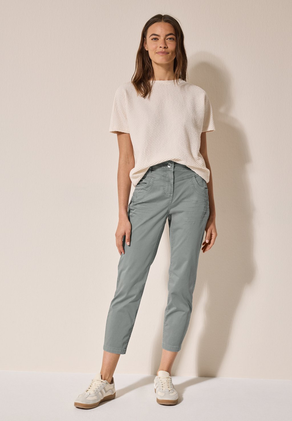 Брюки LOOK Cecil, цвет Grau
Брюки LOOK Cecil, цвет Grau