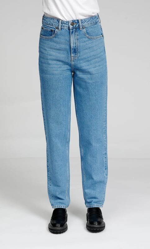 Оригинальные джинсы Mom Performance из более светлого денима Teeshoppen, синий
Оригинальные джинсы Mom Performance из более светлого денима Teeshoppen, синий