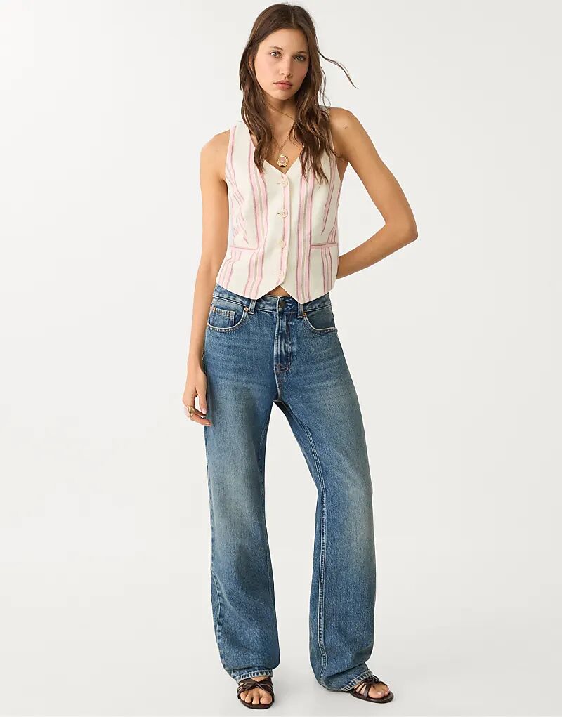 Джинсы Stradivarius D92 прямого кроя с широкими штанинами темно-синего цвета с эффектом потертости
Джинсы Stradivarius D92 прямого кроя с широкими штанинами темно-синего цвета с эффектом потертости