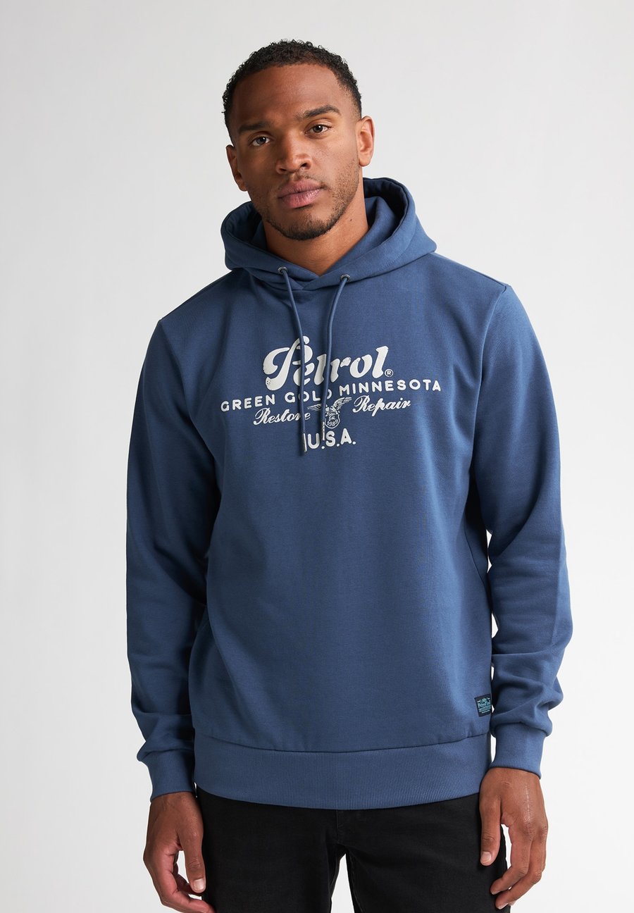 Худи Petrol Industries ARTWORK YANKTON, Dark Denim/Dark Blue
Худи Petrol Industries ARTWORK YANKTON, Dark Denim/Dark Blue