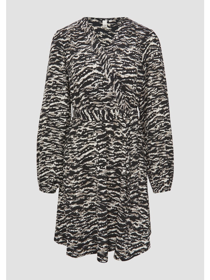 Платье в цвете 99A4_черный QS
Платье в цвете 99A4_черный QS