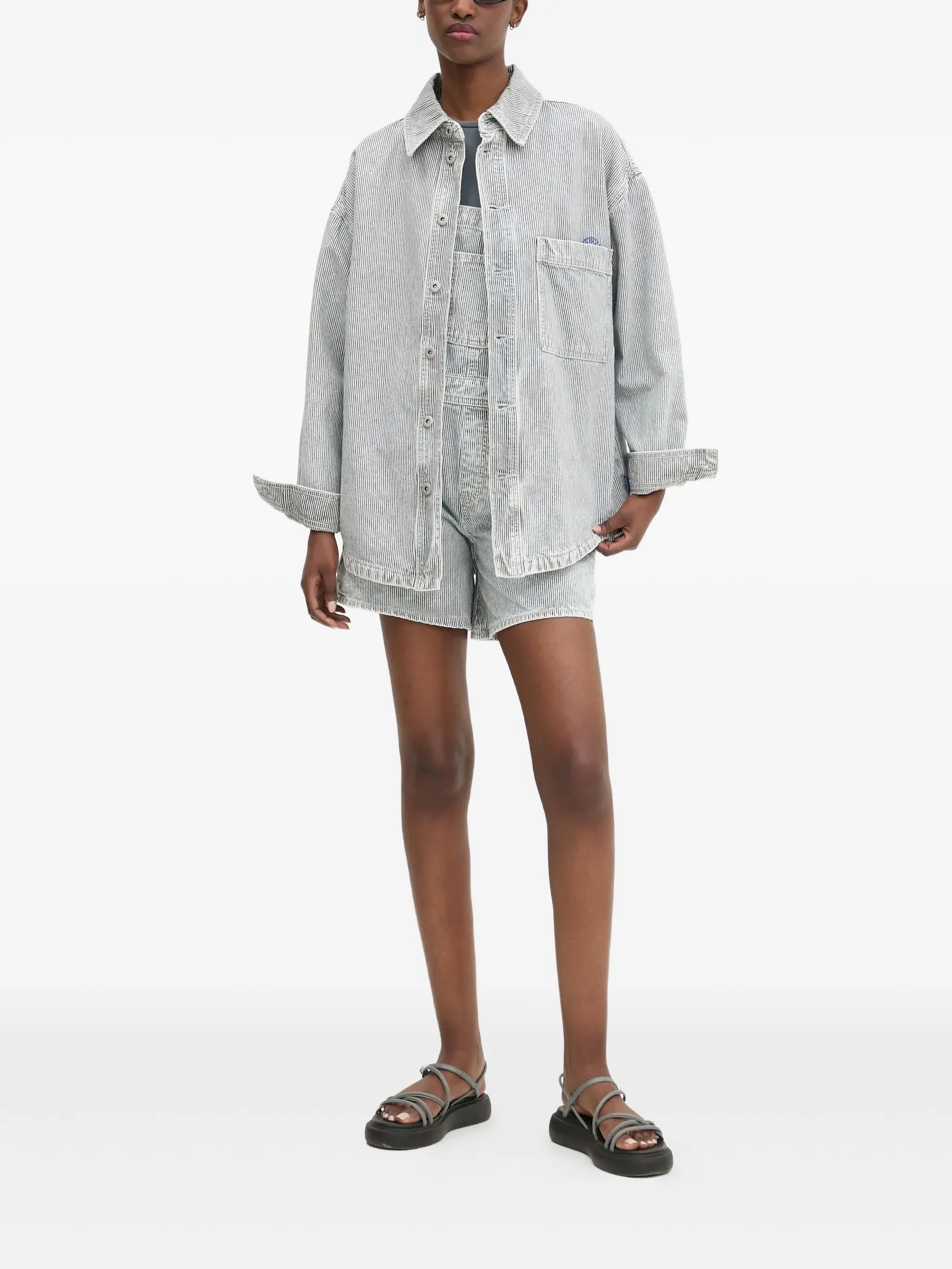 Джинсовый ромпер в полоску Hugo, синий
Джинсовый ромпер в полоску Hugo, синий