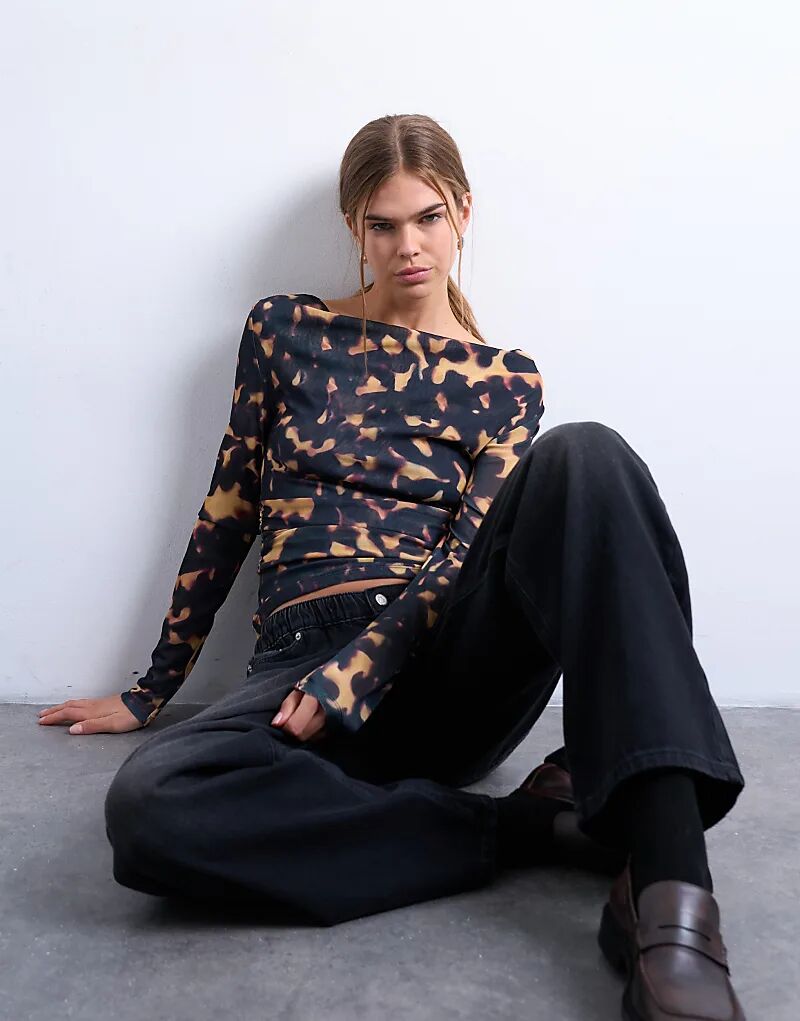 Сетчатый топ Topshop с воротником-хомутиком и принтом в виде панциря черепахи, длинный рукав, черный цвет
Сетчатый топ Topshop с воротником-хомутиком и принтом в виде панциря черепахи, длинный рукав, черный цвет