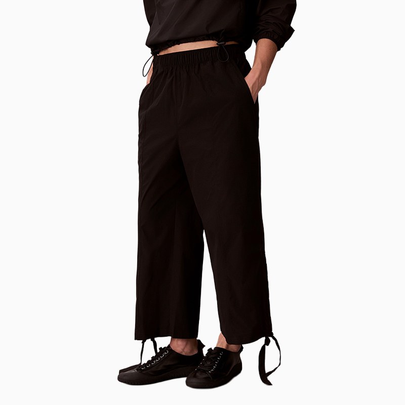 Женские повседневные брюки Calvin Klein, ub1-space черный
Женские повседневные брюки Calvin Klein, ub1-space черный