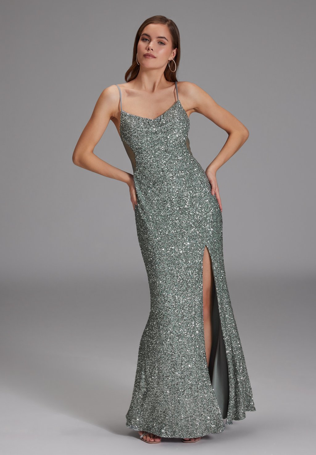 Платье макси HEY KYLA Swing, светло-зеленый
Платье макси HEY KYLA Swing, светло-зеленый