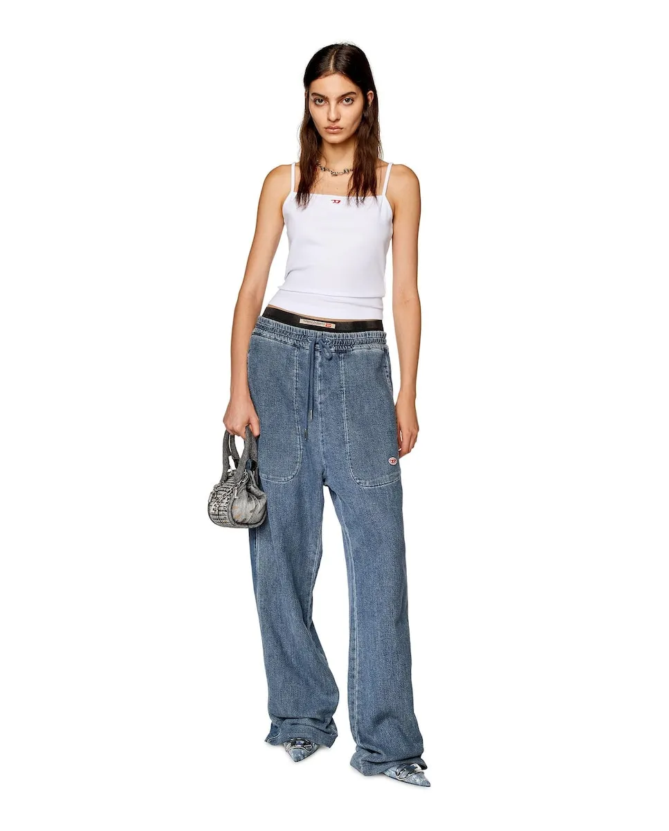 Женская майка с логотипом Diesel, белый
Женская майка с логотипом Diesel, белый