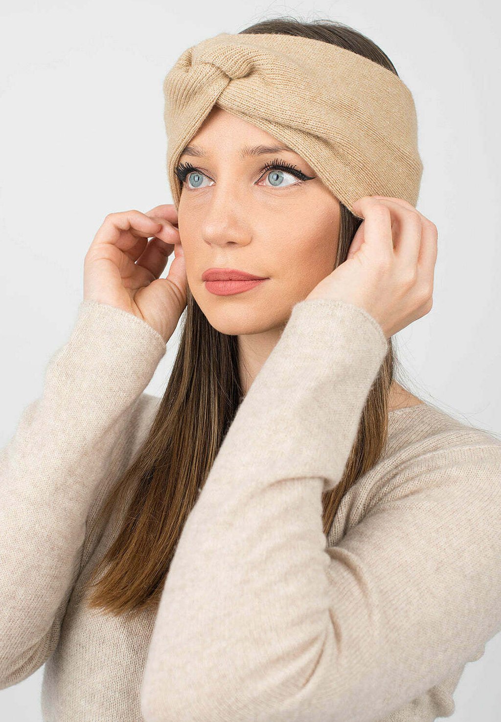 Головной убор BLEND Dalle Piane Cashmere, бежевый
Головной убор BLEND Dalle Piane Cashmere, бежевый