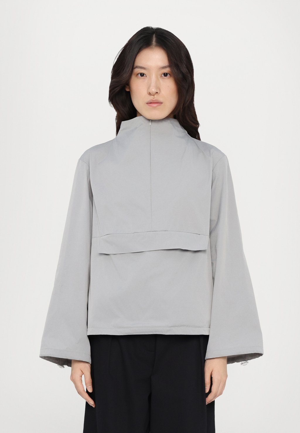 Летняя куртка PARKAVENUE MAX&Co., серый
Летняя куртка PARKAVENUE MAX&Co., серый