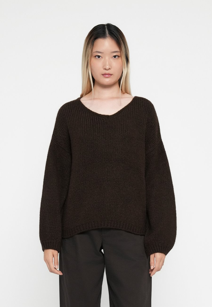 Джемпер JDY JDYDINEA L/S REVERSIBLE, Chocolate Torte/Dark Brown
Джемпер JDY JDYDINEA L/S REVERSIBLE, Chocolate Torte/Dark Brown