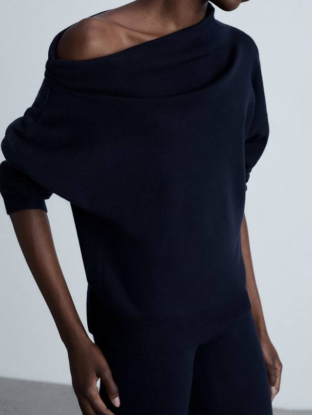 Джемпер с асимметричным вырезом plegam Mango, темно-синий
Джемпер с асимметричным вырезом plegam Mango, темно-синий