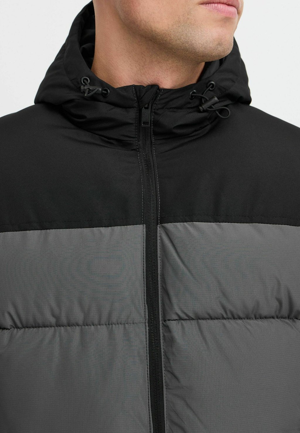 Зимняя куртка HMBANKLI Blend, серый
Зимняя куртка HMBANKLI Blend, серый