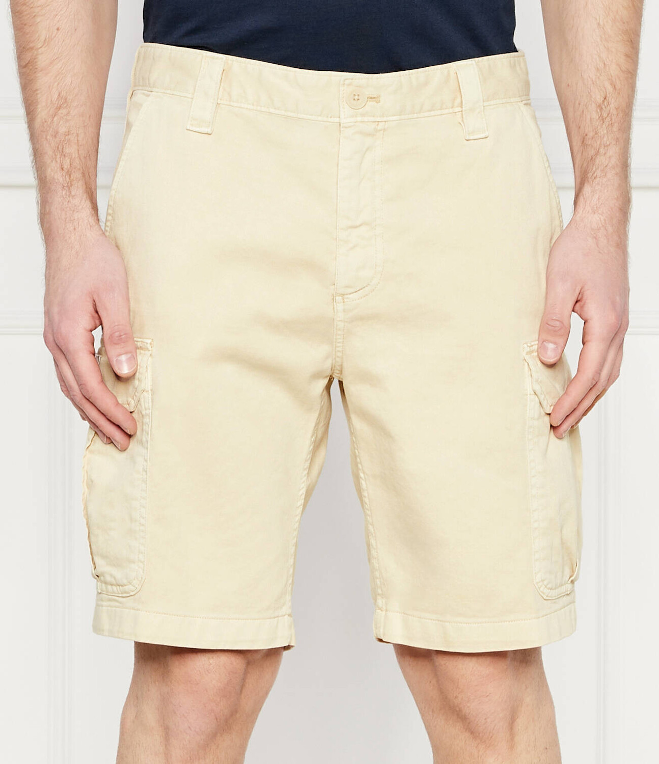 Джинсовые шорты Tommy Jeans ETHAN, песочный
Джинсовые шорты Tommy Jeans ETHAN, песочный