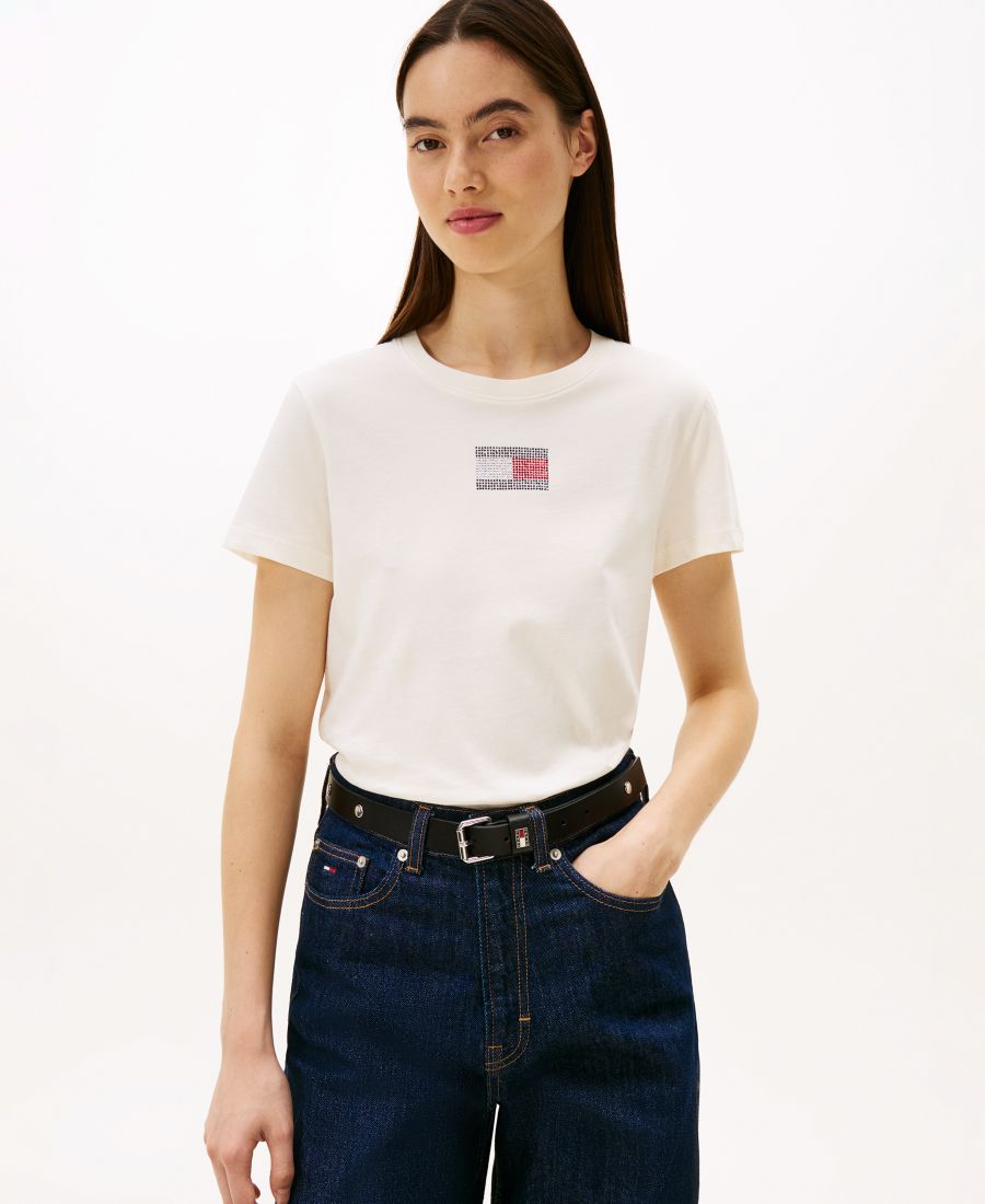 Женская футболка стандартного кроя с изображением праздничного флага Tommy Jeans, Ancient White, Белый, Женская футболка стандартного кроя с изображением праздничного флага Tommy Jeans, Ancient White
Женская футболка стандартного кроя с изображением праздничного флага Tommy Jeans, Ancient White, Белый, Женская футболка стандартного кроя с изображением праздничного флага Tommy Jeans, Ancient White