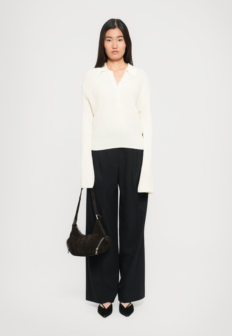 Сумка Osoi CARGO HOBO, Mocha/Brown
Сумка Osoi CARGO HOBO, Mocha/Brown