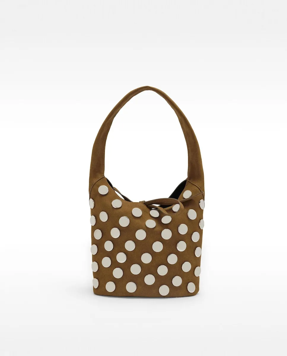 Сумка через плечо с шипами и застежкой-бантом Parfois, песочный
Сумка через плечо с шипами и застежкой-бантом Parfois, песочный